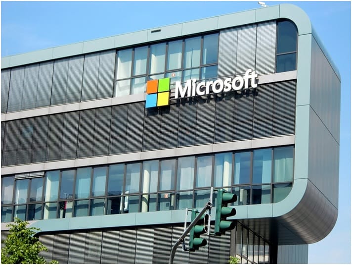 6 Major Pros & Cons Of Investing In Microsoft Stocks
